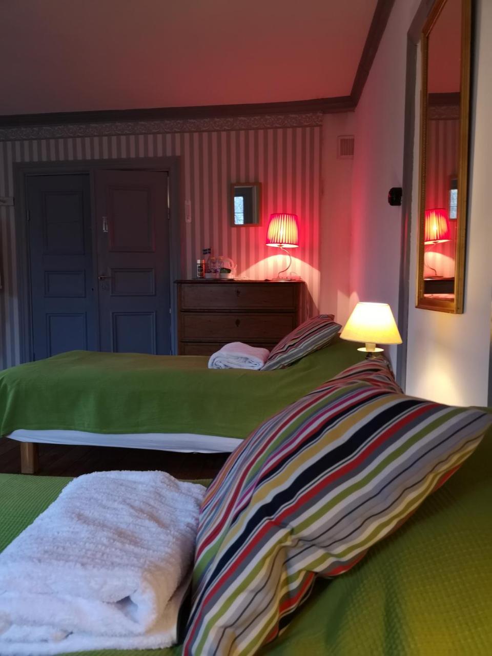נאקה Stockholm B&B Cottage מראה חיצוני תמונה