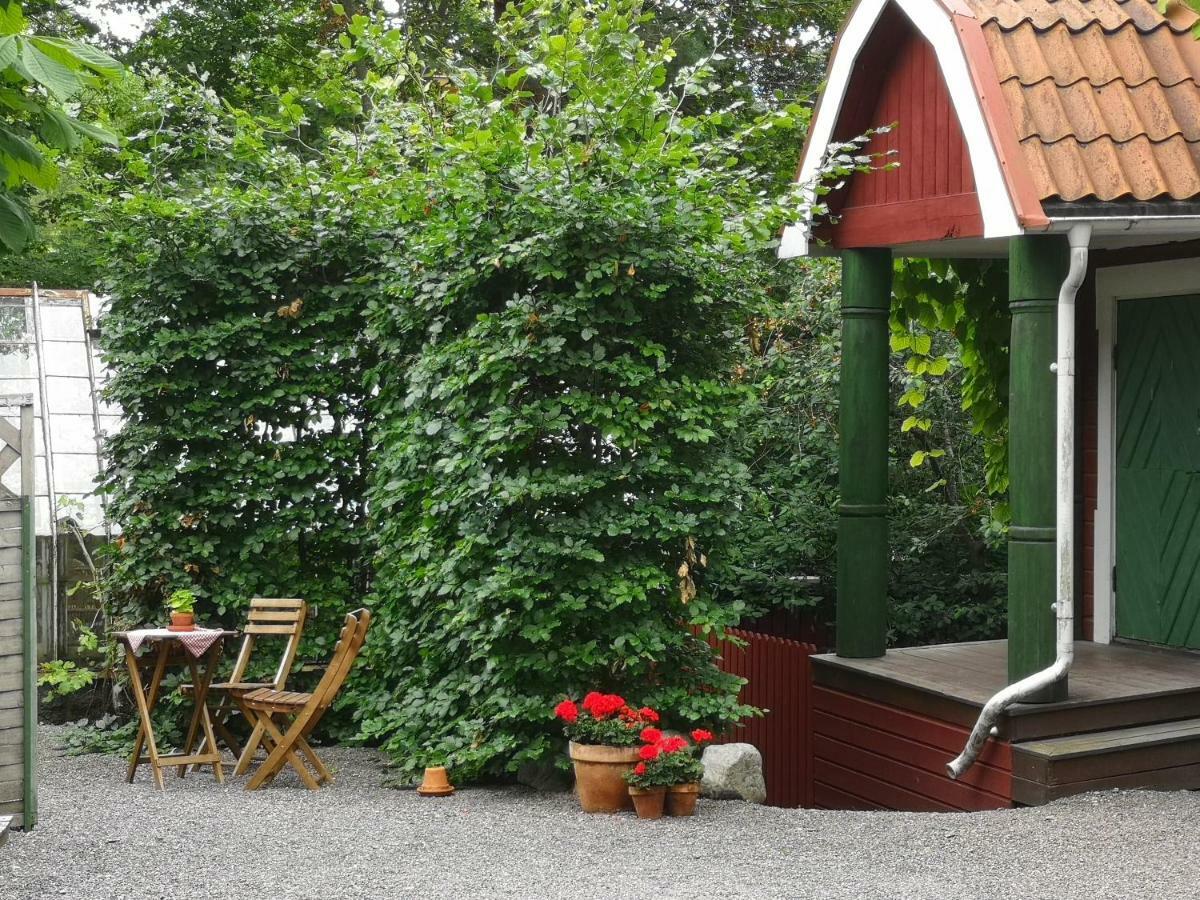 נאקה Stockholm B&B Cottage מראה חיצוני תמונה
